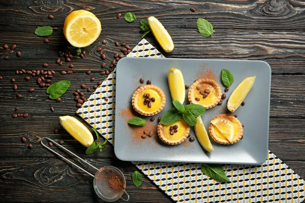 Délicieuses tartes croustillantes au citron — Photo