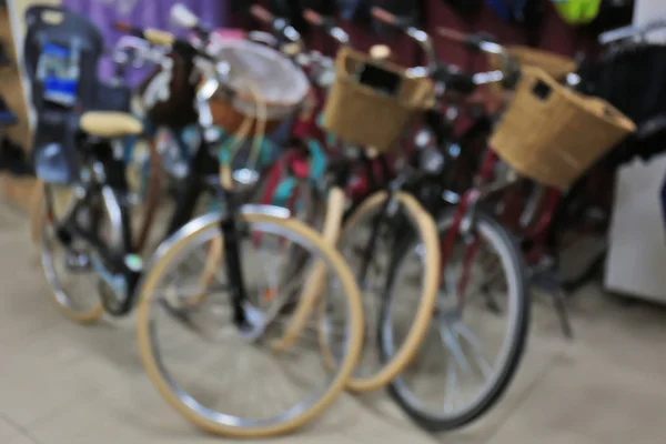 Vista turva da loja de bicicletas — Fotografia de Stock