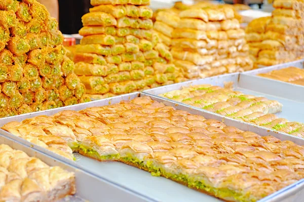 Lezzetli taze baklava 