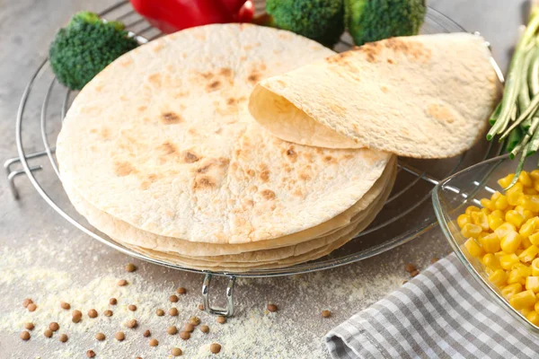 Composición con deliciosas tortillas — Foto de Stock