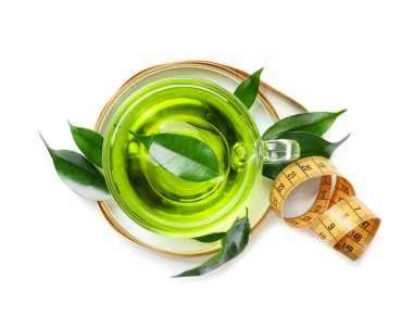 Fincan çay ve ölçüm bandı