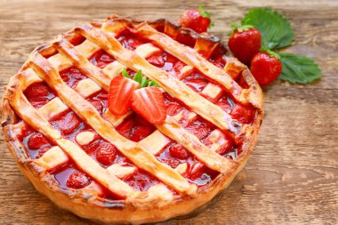 enfes Çilekli pasta 