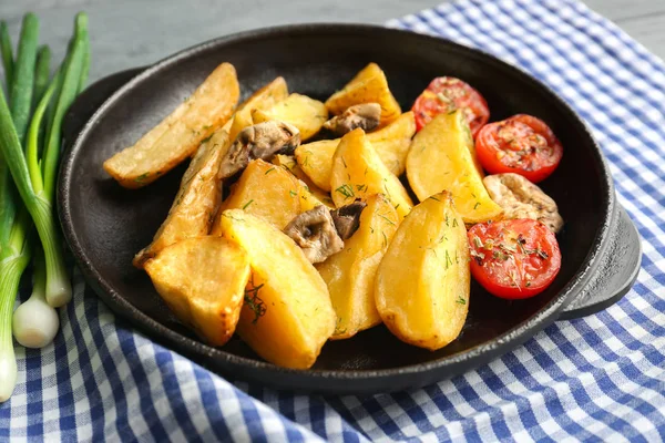 Baked potato wedges — Stock Photo, Image