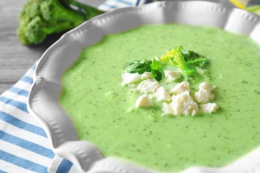 lezzetli brokoli çorbası