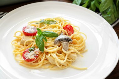 Kavrulmuş Türkiye lazanya lezzetli ile plaka 