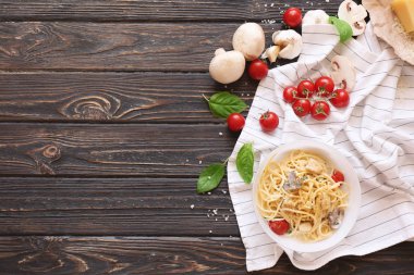 Kase lezzetli Türkiye lazanya ile kompozisyon 