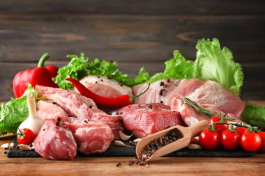 Farklı taze et parçaları  