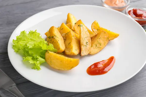 Cuñas de patata al horno — Foto de Stock