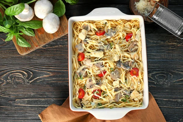 Lahodné pečené krůtí tetrazzini — Stock fotografie