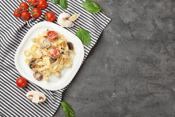 Plaka ile lezzetli Türkiye lazanya  