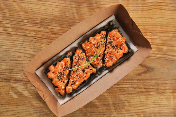 pirinç ve susam ile Somon