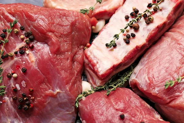 Různé čerstvé maso — Stock fotografie