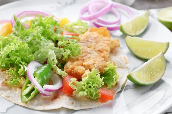 Lezzetli balık taco  