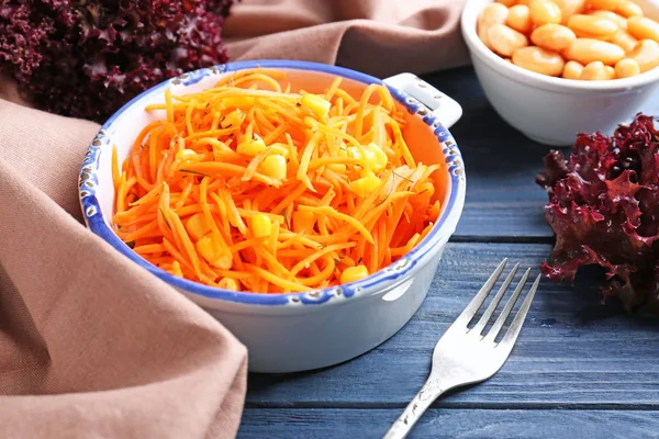 Délicieuse salade de carottes — Photo