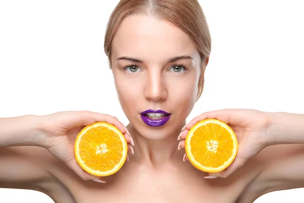 Mujer joven con maquillaje brillante —  Fotos de Stock