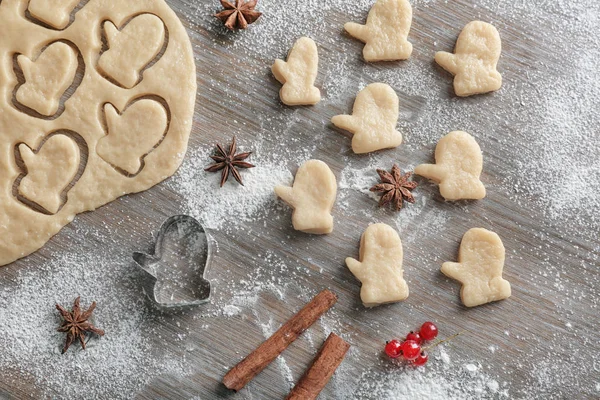 Kompozycja z ciasta dla Christmas cookies — Zdjęcie stockowe