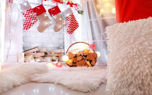 Fireplace decorated for Christmas — Stock Photo, Image