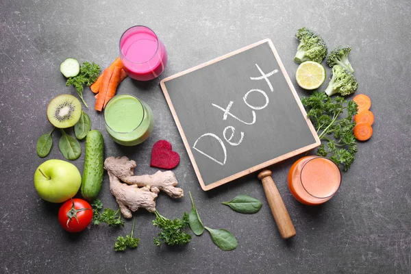 Bardakta taze meyve suyu