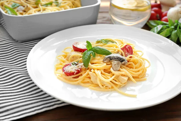 Kavrulmuş Türkiye lazanya lezzetli ile plaka 