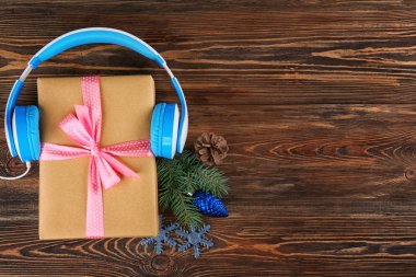  Mavi kulaklık hediye 