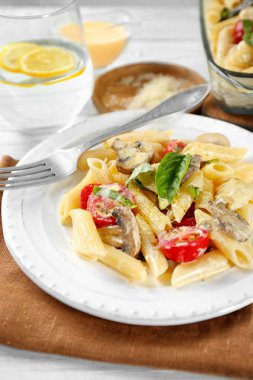 Kavrulmuş Türkiye lazanya lezzetli ile plaka 