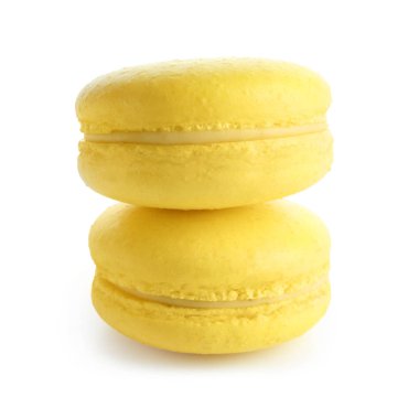 Limon macarons beyaz arka plan üzerinde