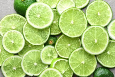 Olgun taze limon dilimleri