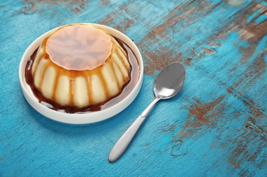 lezzetli vanilyalı puding