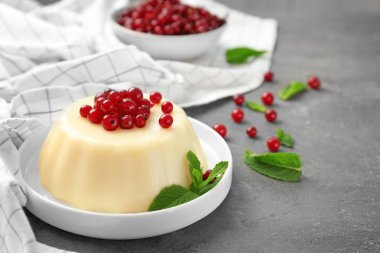 lezzetli vanilyalı puding