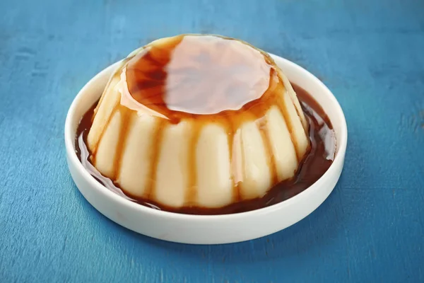 Delicious vanilla pudding — Stock Photo, Image