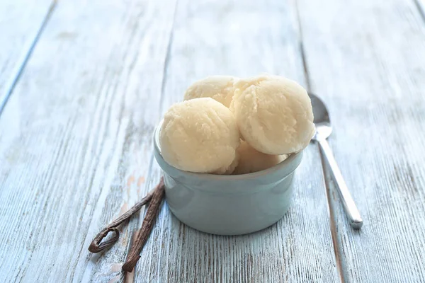 Bowl with delicious vanilla ice-cream balls — Stock Photo, Image