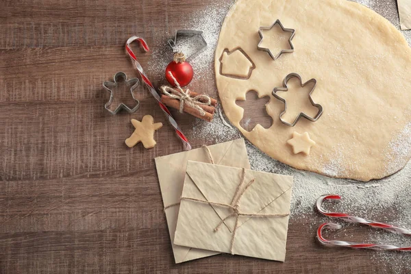 Kompozycja z ciasta dla Christmas cookies — Zdjęcie stockowe