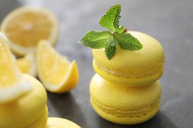 Lezzetli ev yapımı limon macarons