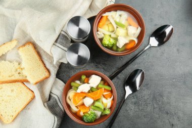 İki kase lezzetli Türkiye çorbası ile 