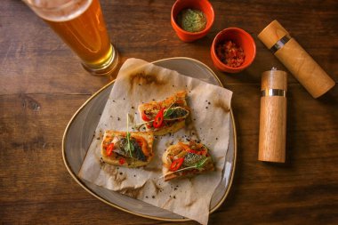 Balık fileto ile lezzetli molletes 