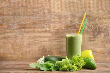 Taze yeşil smoothie