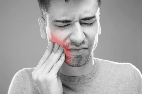 Ember szenved fogfájás — Stock Fotó