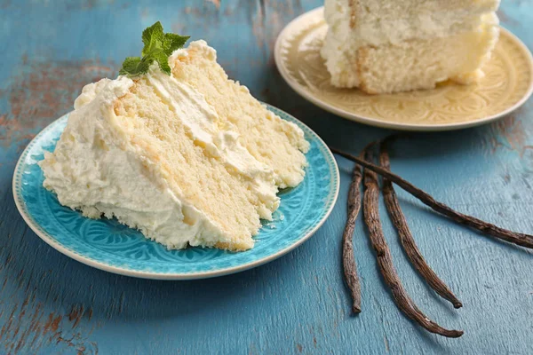 Lezzetli vanilyalı kek parçası 