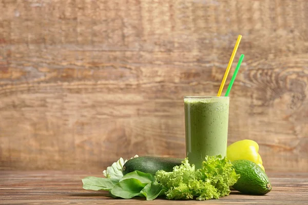 Taze yeşil smoothie