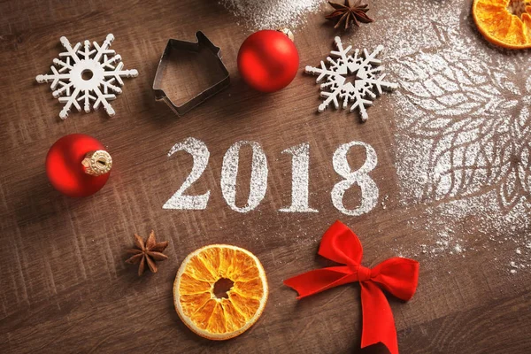 Cortador de biscoitos, decoração de Natal e 2018 — Fotografia de Stock