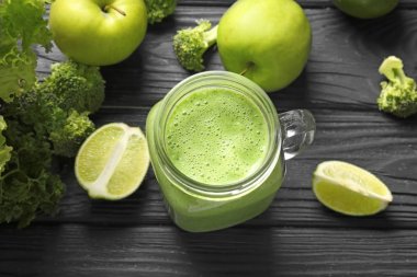 taze yeşil yüzlü kavanoz