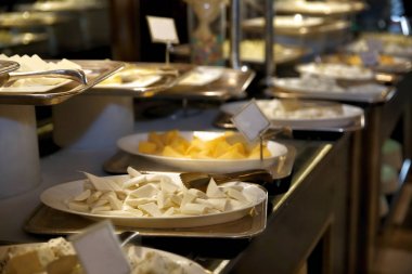 Lezzetli peynir ile plakalar 