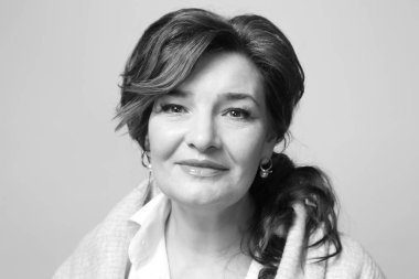 güzel yaşlı kadın 