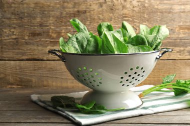 taze ıspanak yaprakları