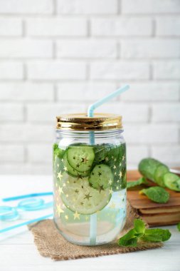 Nane ile lezzetli serinletici su 