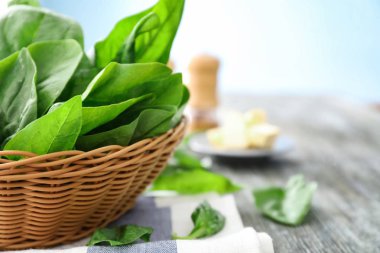 taze ıspanak yaprakları