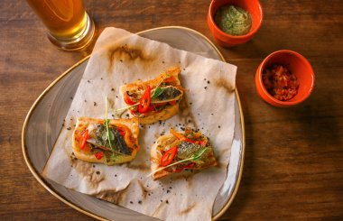 Balık fileto ile lezzetli molletes 