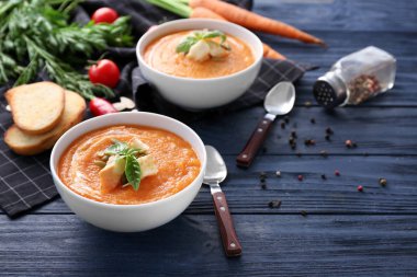 Kase lezzetli havuç çorbası ile 