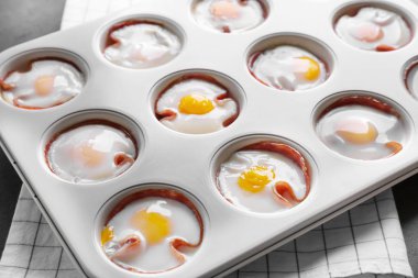 Yumurtalı çörek teneke