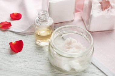 Deodorant için malzemeler ile kompozisyon  